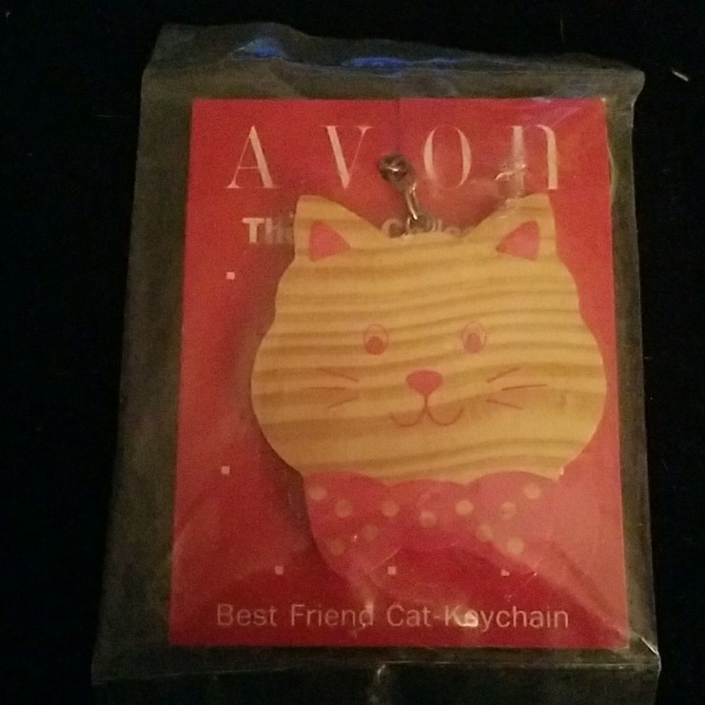 Avon Wooden Cat Keychain Red Painted Kitty Vintage Style Collectible Gift